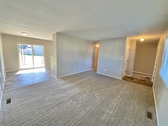 2nd image of 607 S Sunset Dr