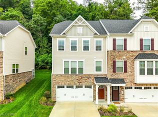 836 Buckeye Dr, Akron, OH 44303