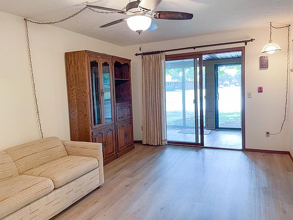 4th image of 1160 Brittany Ct APT 94