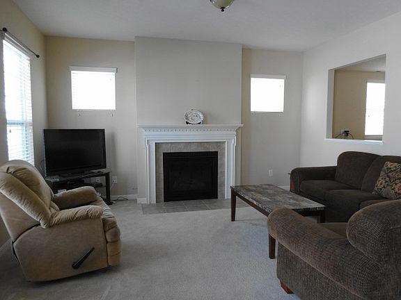 3rd image of 7875 Ashenden Dr