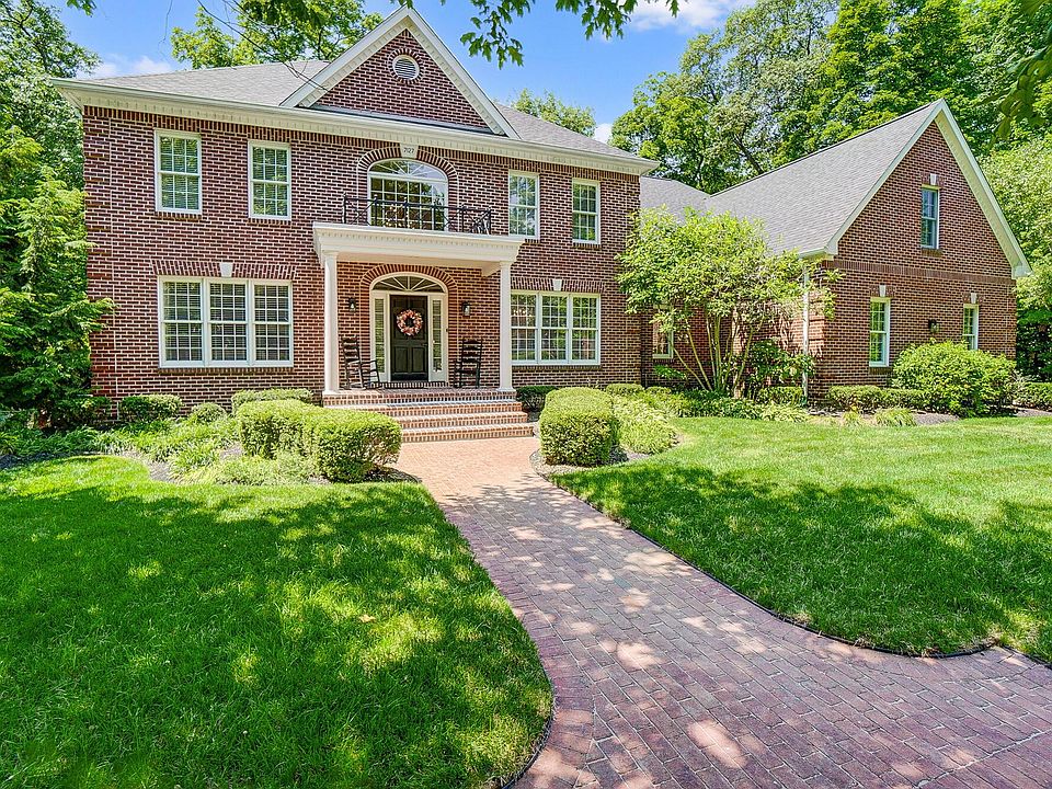1st image of 7127 Coventry Woods Dr