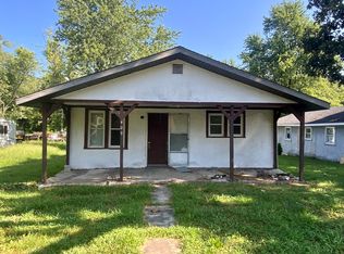 409 W Long St, Mountain Grove, MO 65711