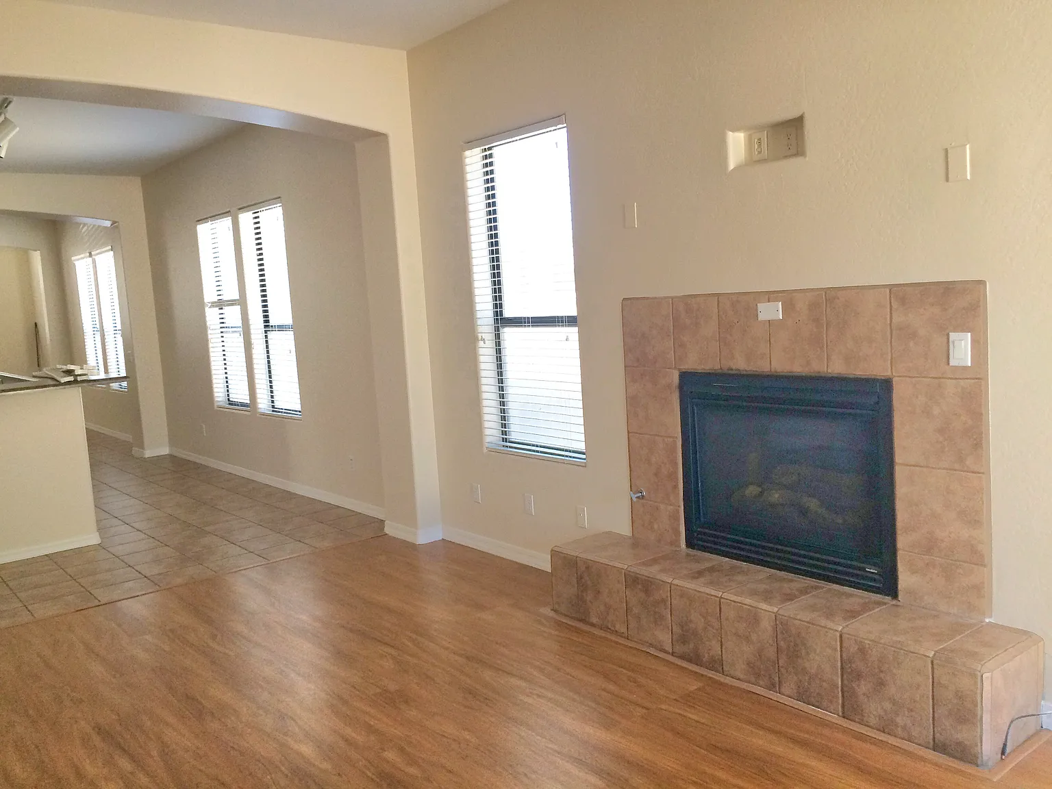 1466 W Homestead Ct — Photo 3