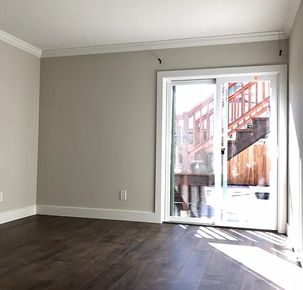 2339 12th Ave — Photo 1