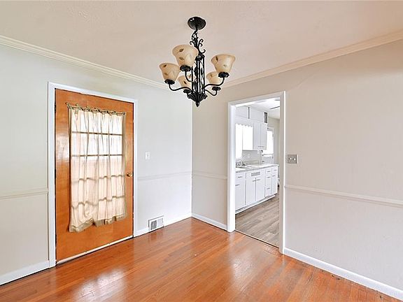 2nd image of 2115 N Lesley Ave