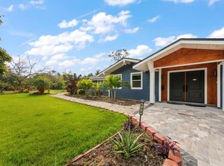 623 Pineland Ave, Belleair, FL 33756