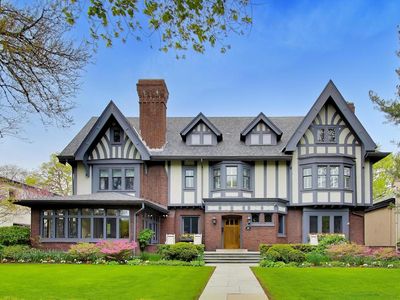 1218 Sheridan Rd, Evanston, IL, 60202