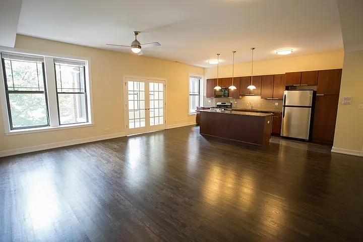5118 S. Greenwood — Photo 13