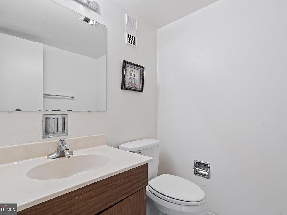 1st image of 3709 S George Mason Dr #1607E