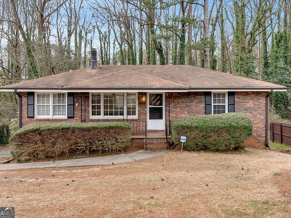 1st image of 2344 Hollyridge Dr SW