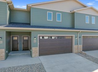 4013 Crossing St SW, Minot, ND 58701