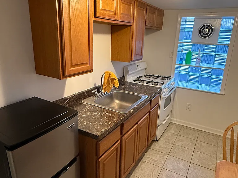 6936 Rutland St — Photo 13