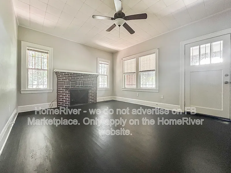 3 bed, 1.0 bath, 1046 sqft, $1,195 — Photo 3