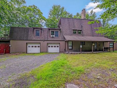 1060 Mountain Top Dr, Lake Ariel, PA, 18436