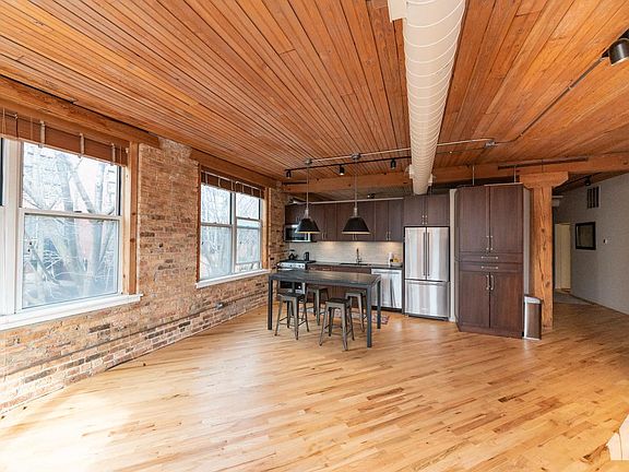 2nd image of 2023 W Willow St #206