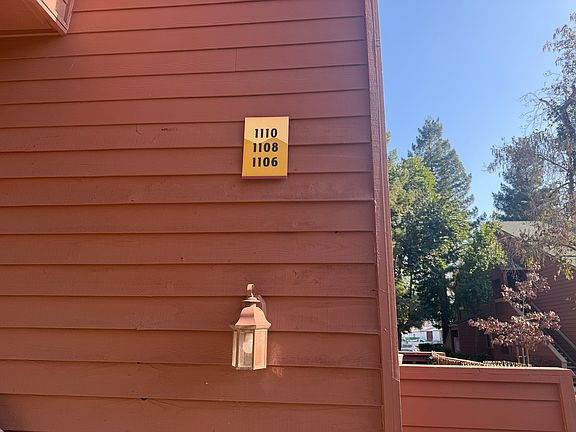 2nd image of 1108 Yarwood Ct