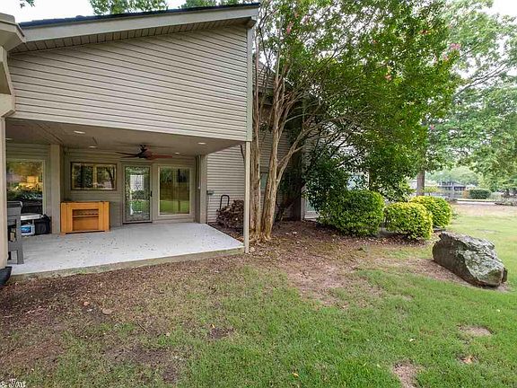 5th image of 2514 Riverfront Dr APT 3