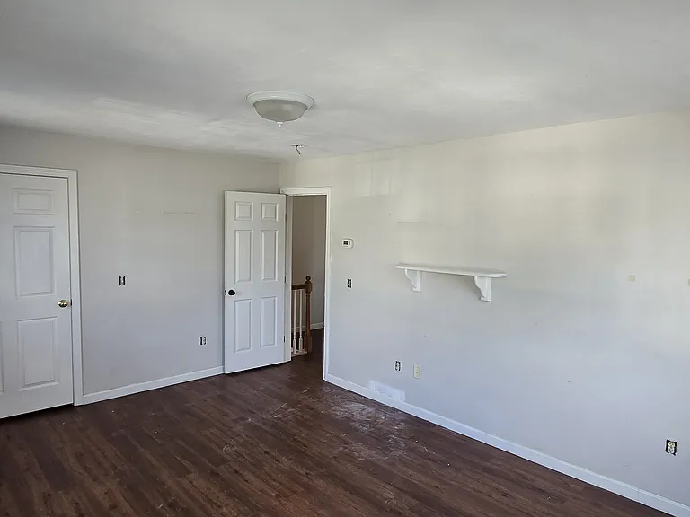 54 Penn Ave — Photo 12