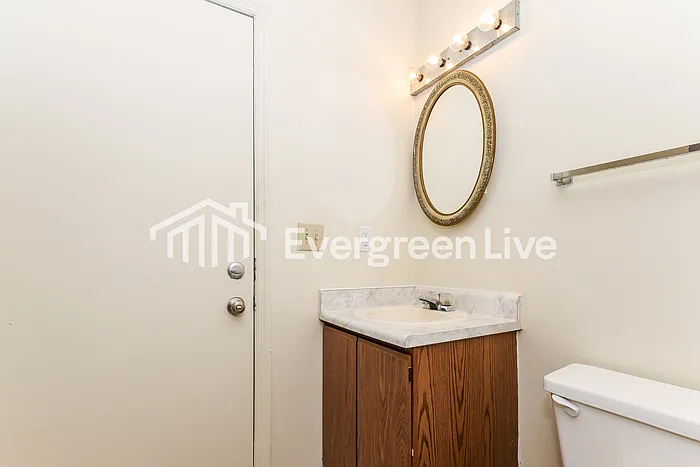 2419 Cross Village Dr — Photo 14