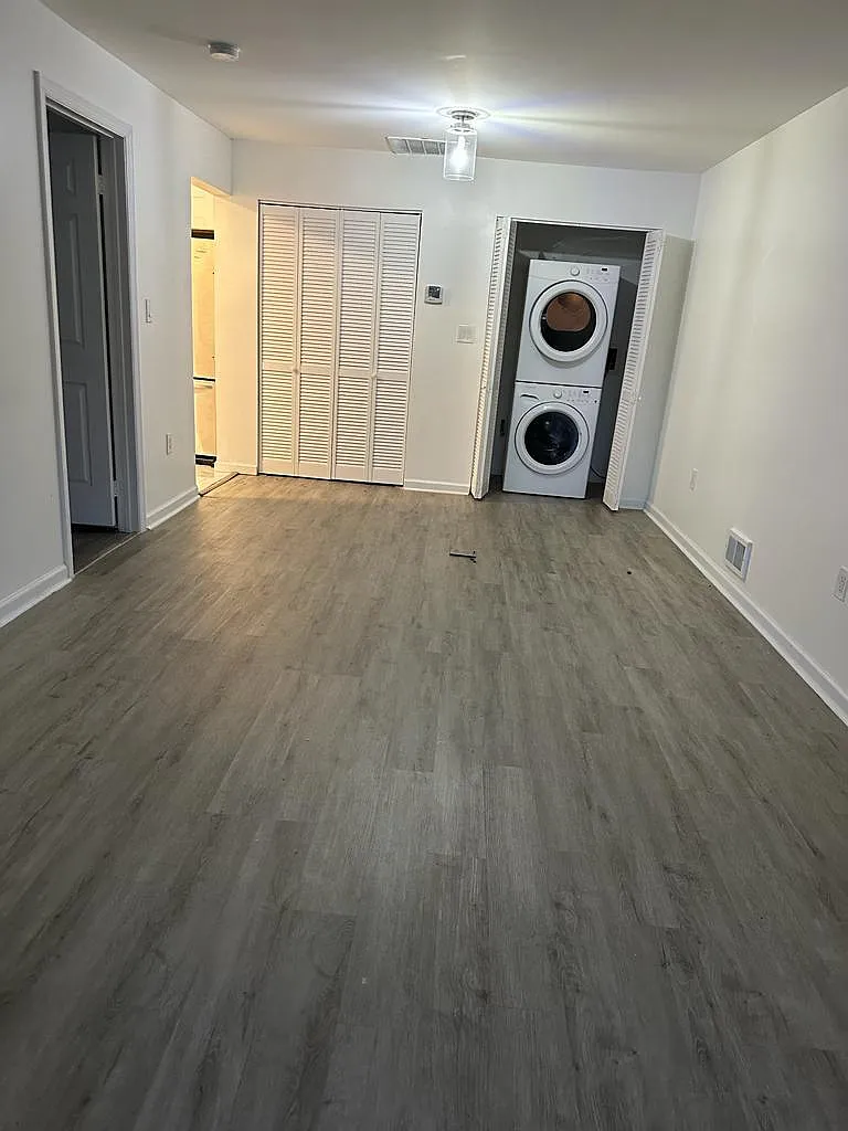 69 Howard St — Photo 1