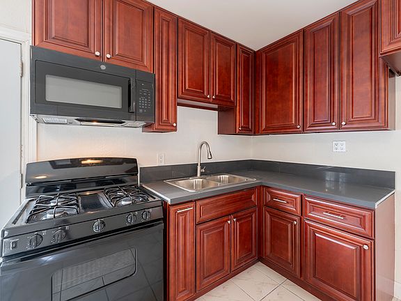 5th image of 1136 Cary Ave