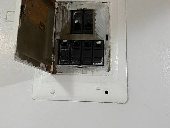 5th image of 40-17 102nd St