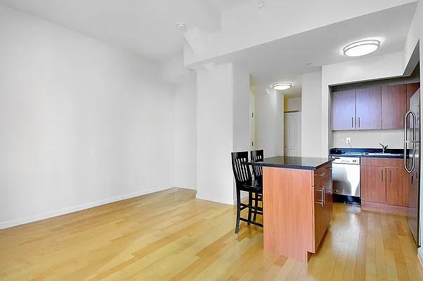 Rented by City Connections Realty | media 64