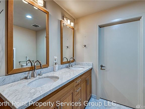 5th image of 1515 Dock St Unit 606