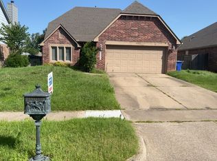 3204 W Elgin St, Broken Arrow, OK 74012
