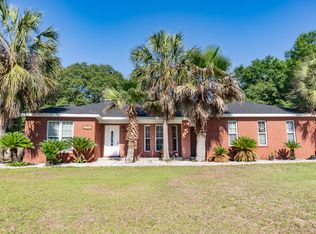2868 Avenida De Soto, Navarre, FL 32566
