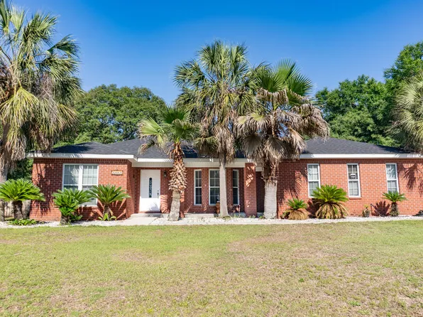 2868 Avenida De Soto, Navarre, FL 32566