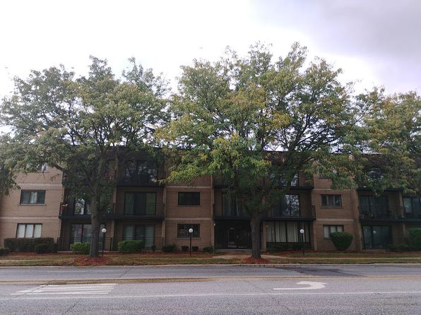 10002 S Pulaski Rd APT 305