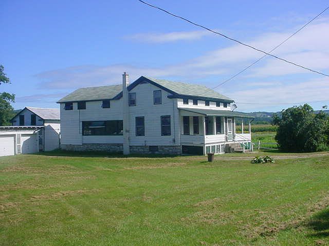 2nd image of 1402 River Rd