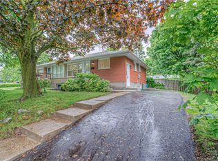 76 Ravine Dr, Cambridge, ON N1R2W8