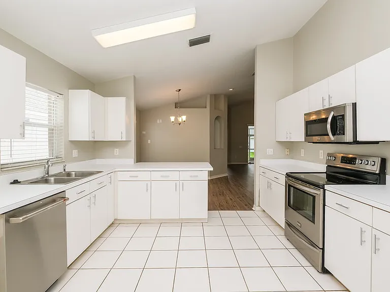 9339 Hidden Water Cir — Photo 6