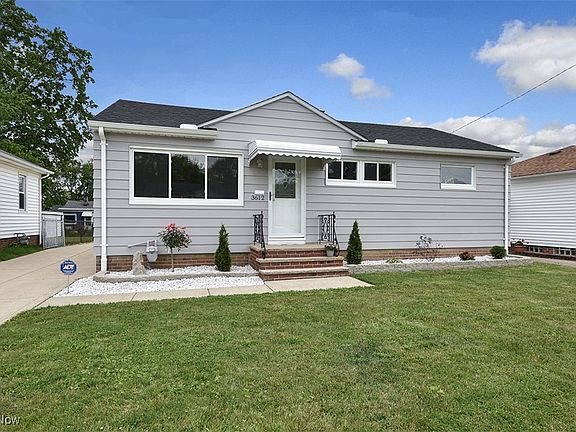 2nd image of 3612 Center Dr