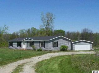 3710 S Vandekarr Rd, Owosso, MI 48867