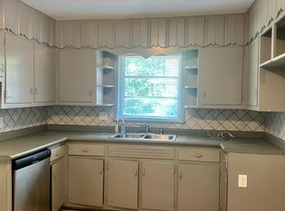 8961 Glendale Dr, Birmingham, AL 35206