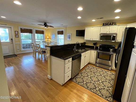 4th image of 1106 Canal Dr #B