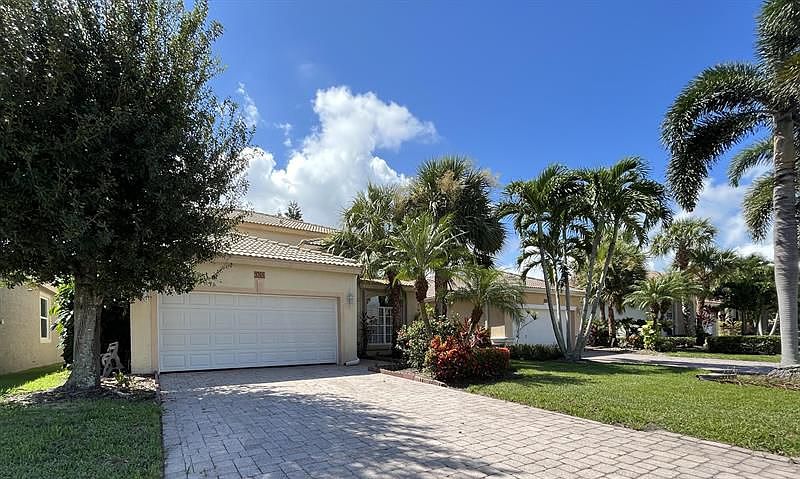 1st image of 3765 NW Deer Oak Dr