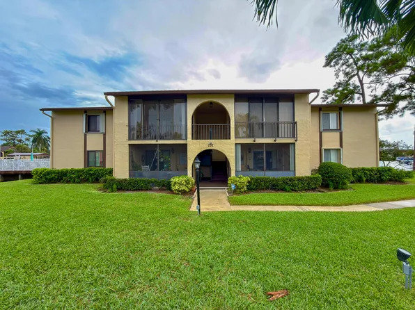232 Pine High Occupancy Vehicle Cir, Lake Worth, FL