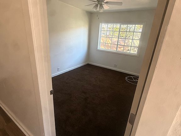 3rd image of 1320 Pico St