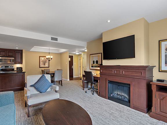 5th image of 3250 Village Way #1411C