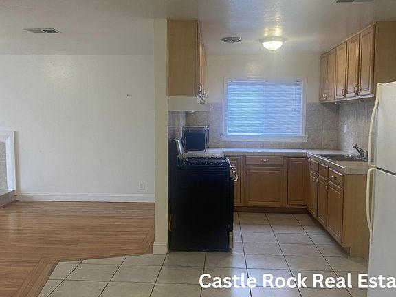 3rd image of 2510 Maywood Dr