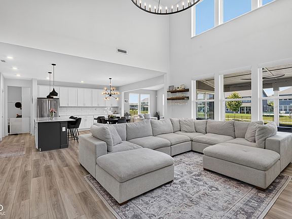 4th image of 15966 Black Willow Ln