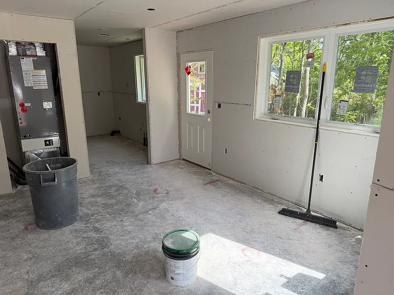 815 Main St #1 — Photo 5