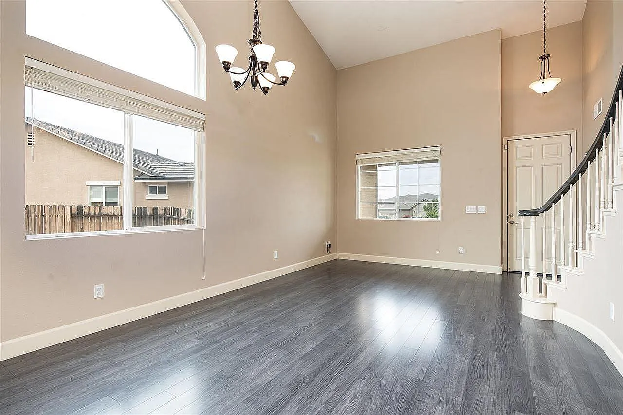 7157 Mustengo Dr — Photo 3