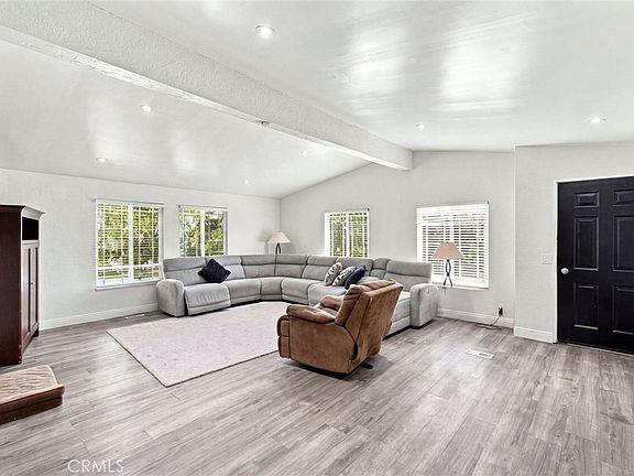 3rd image of 3050 Ball Rd #200