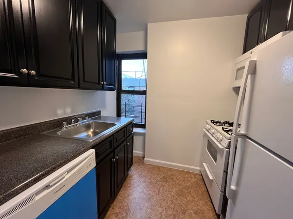 20-31 19th Street image 3 of 8