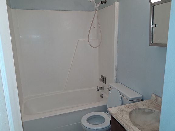 5th image of 108 Harris Rd #D